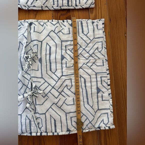 Elisabeth York Pillowshams - Picture 4 of 7